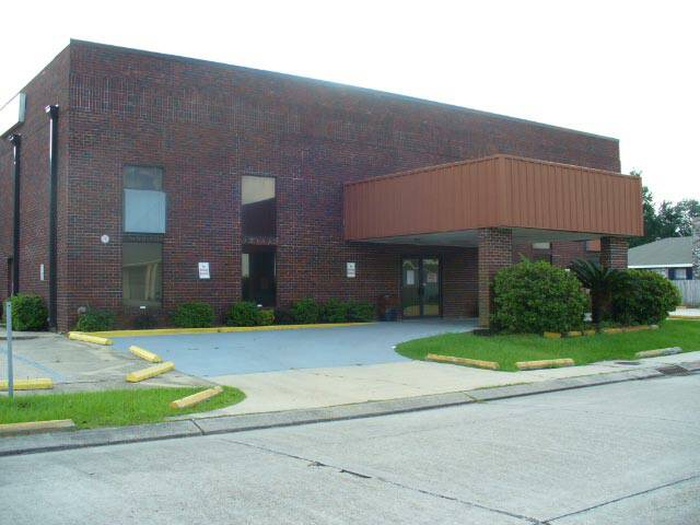 Photo: View from Parc Helene Drive of portico entrance to Bingo Hall.